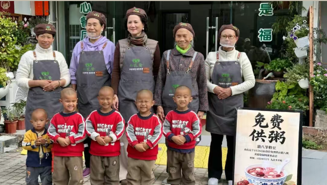 一碗腊八粥，暖彻北海城