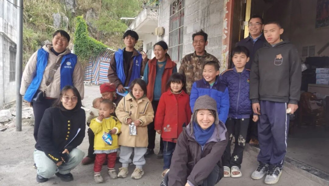 晨启星光归，爱暖瑶山路｜“苦楝花”回访，以爱心赴山海，以坚守护成长